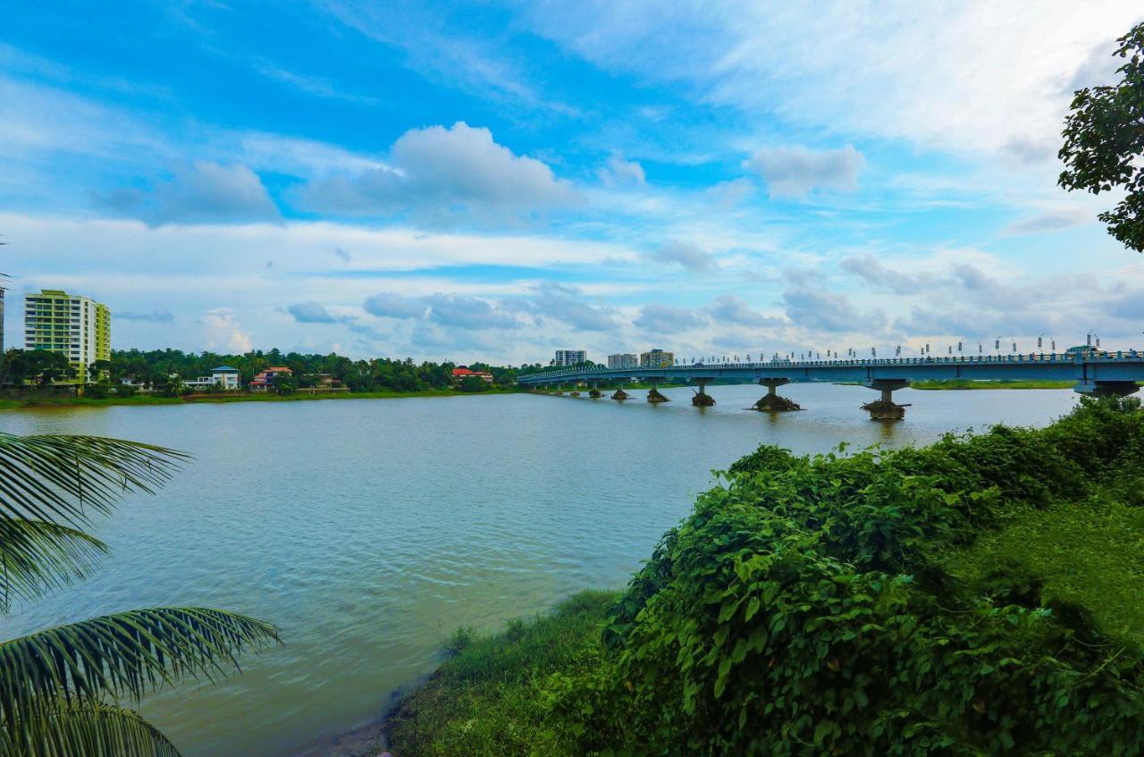 Once Upon The River, Aluva - Near Cochin International Airport Hotell Kochi Eksteriør bilde