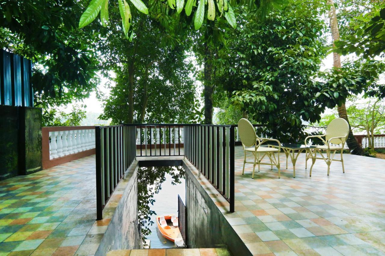 Once Upon The River, Aluva - Near Cochin International Airport Hotell Kochi Eksteriør bilde